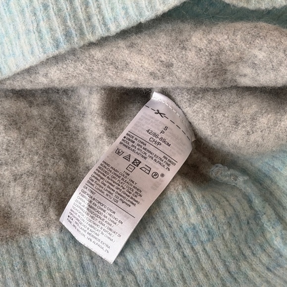 Banana Republic Wool Crew Neck - Picture 5 of 6